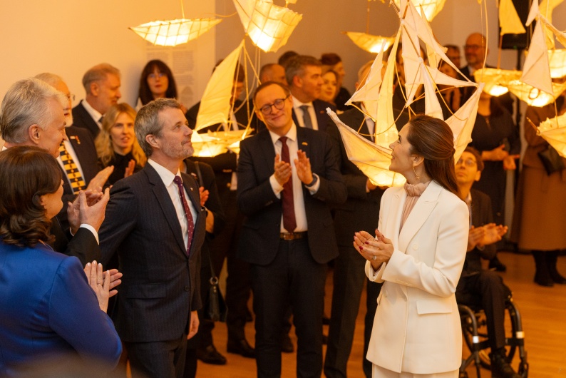 Nuotraukoje pavaizduota Danijos karališkoji pora parodos atidaryme