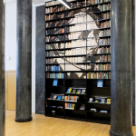 Knygų lentyna „Ukraina. Tarp fronto ir kasdienybės“ 