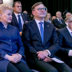 Iš kairės: Lietuvos Respublikos Prezidentė Dalia Grybauskaitė, Konstitucinio Teismo pirmininkas prof. Dainius Žalimas, Seimo Pirmininkas Viktoras Pranckietis